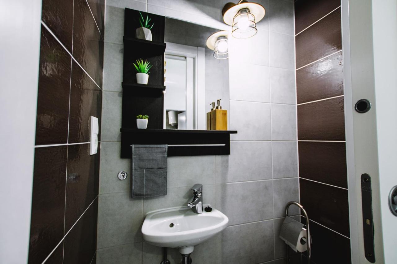 4 * Apartment Sunset Close To The Sea Kastela Exterior photo